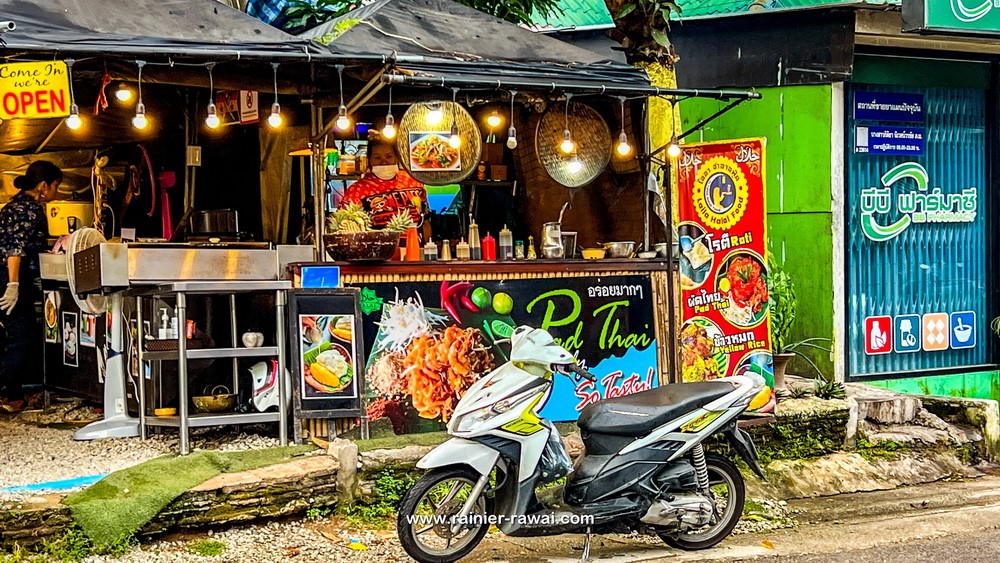 That one street in Phuket 🔥🔥 Soi Ta-iad ซอยตาเอียด aka The Soi